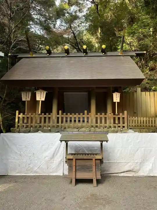 多度大社の{uncategorized: "未分類", other: "その他", undefined: "問題あり", building: "その他建物", grave: "お墓", sacred_gate: "鳥居", guardian: "狛犬", statue: "像", buddha: "仏像", history: "歴史", nature: "自然", garden: "庭園", animal: "動物", pagoda: "塔", temizu: "手水舎", mountain_gate: "山門・神門", sanctuary: "本殿・本堂", subordinate: "末社・摂社", art: "芸術", scenery: "景色", jizo: "地蔵", ema: "絵馬", goshuin: "御朱印", omikuji: "おみくじ", items: "授与品その他", amulet: "お守り", goshuincho: "御朱印帳", eats: "食事", festival: "お祭り", votive_dance: "神楽", shichigosan: "七五三参", wedding: "結婚式", experience: "体験その他", initially: "初詣", around: "周辺", anti_infection: "感染症対策"}