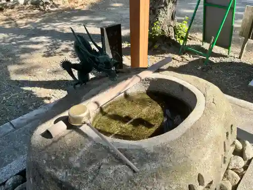 若宮八幡神社の{uncategorized: "未分類", other: "その他", undefined: "問題あり", building: "その他建物", grave: "お墓", sacred_gate: "鳥居", guardian: "狛犬", statue: "像", buddha: "仏像", history: "歴史", nature: "自然", garden: "庭園", animal: "動物", pagoda: "塔", temizu: "手水舎", mountain_gate: "山門・神門", sanctuary: "本殿・本堂", subordinate: "末社・摂社", art: "芸術", scenery: "景色", jizo: "地蔵", ema: "絵馬", goshuin: "御朱印", omikuji: "おみくじ", items: "授与品その他", amulet: "お守り", goshuincho: "御朱印帳", eats: "食事", festival: "お祭り", votive_dance: "神楽", shichigosan: "七五三参", wedding: "結婚式", experience: "体験その他", initially: "初詣", around: "周辺", anti_infection: "感染症対策"}