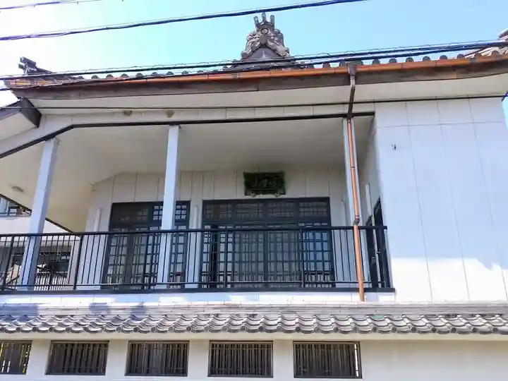 徳照寺の本殿・本堂