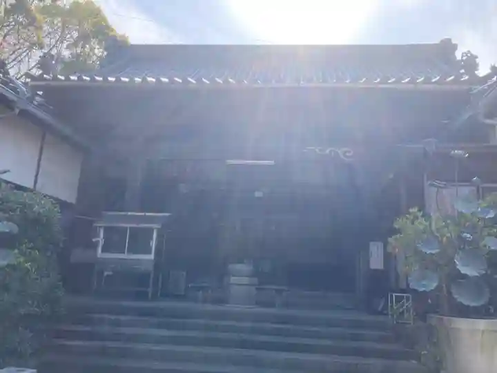屏風ヶ浦 海岸寺/ 御盥山不動坊の本殿・本堂