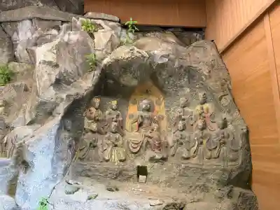 臼杵石仏の{uncategorized: "未分類", other: "その他", undefined: "問題あり", building: "その他建物", grave: "お墓", sacred_gate: "鳥居", guardian: "狛犬", statue: "像", buddha: "仏像", history: "歴史", nature: "自然", garden: "庭園", animal: "動物", pagoda: "塔", temizu: "手水舎", mountain_gate: "山門・神門", sanctuary: "本殿・本堂", subordinate: "末社・摂社", art: "芸術", scenery: "景色", jizo: "地蔵", ema: "絵馬", goshuin: "御朱印", omikuji: "おみくじ", items: "授与品その他", amulet: "お守り", goshuincho: "御朱印帳", eats: "食事", festival: "お祭り", votive_dance: "神楽", shichigosan: "七五三参", wedding: "結婚式", experience: "体験その他", initially: "初詣", around: "周辺", anti_infection: "感染症対策"}