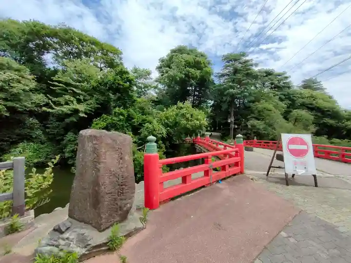 高岡市護国神社の周辺