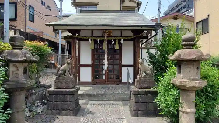 目白豊坂稲荷神社の本殿・本堂
