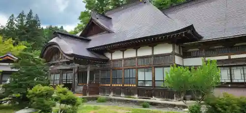 華蔵院の本殿・本堂