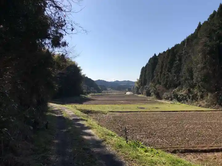 皇産靈神社の周辺