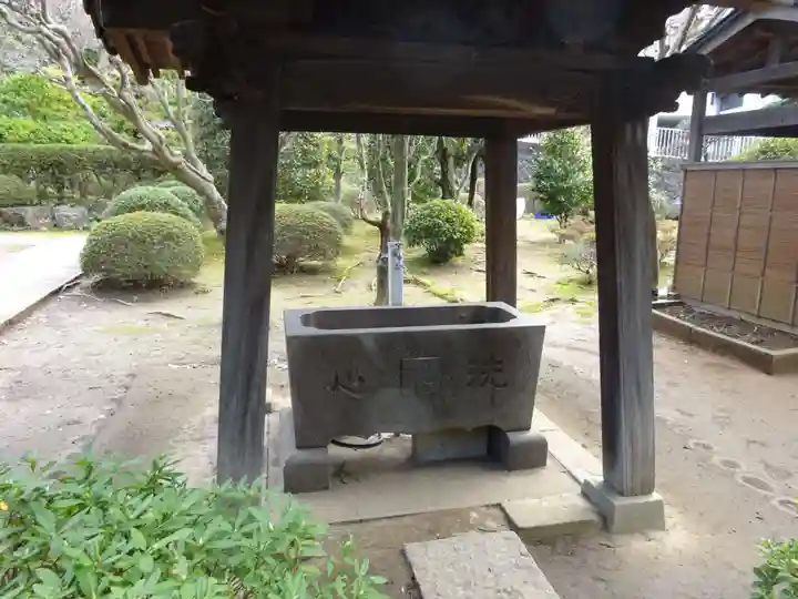塩谷寺の手水舎