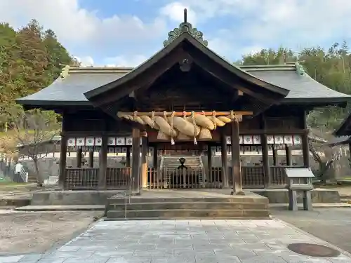 揖夜神社の{uncategorized: "未分類", other: "その他", undefined: "問題あり", building: "その他建物", grave: "お墓", sacred_gate: "鳥居", guardian: "狛犬", statue: "像", buddha: "仏像", history: "歴史", nature: "自然", garden: "庭園", animal: "動物", pagoda: "塔", temizu: "手水舎", mountain_gate: "山門・神門", sanctuary: "本殿・本堂", subordinate: "末社・摂社", art: "芸術", scenery: "景色", jizo: "地蔵", ema: "絵馬", goshuin: "御朱印", omikuji: "おみくじ", items: "授与品その他", amulet: "お守り", goshuincho: "御朱印帳", eats: "食事", festival: "お祭り", votive_dance: "神楽", shichigosan: "七五三参", wedding: "結婚式", experience: "体験その他", initially: "初詣", around: "周辺", anti_infection: "感染症対策"}