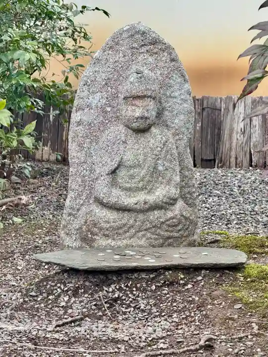 実相院門跡の{uncategorized: "未分類", other: "その他", undefined: "問題あり", building: "その他建物", grave: "お墓", sacred_gate: "鳥居", guardian: "狛犬", statue: "像", buddha: "仏像", history: "歴史", nature: "自然", garden: "庭園", animal: "動物", pagoda: "塔", temizu: "手水舎", mountain_gate: "山門・神門", sanctuary: "本殿・本堂", subordinate: "末社・摂社", art: "芸術", scenery: "景色", jizo: "地蔵", ema: "絵馬", goshuin: "御朱印", omikuji: "おみくじ", items: "授与品その他", amulet: "お守り", goshuincho: "御朱印帳", eats: "食事", festival: "お祭り", votive_dance: "神楽", shichigosan: "七五三参", wedding: "結婚式", experience: "体験その他", initially: "初詣", around: "周辺", anti_infection: "感染症対策"}