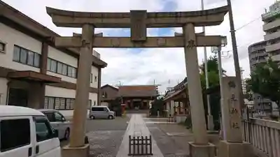 鶴見神社の鳥居