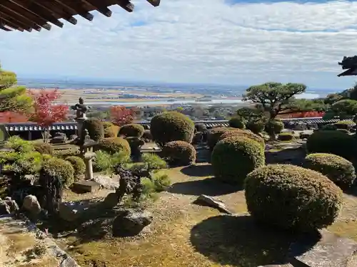 行基寺の庭園