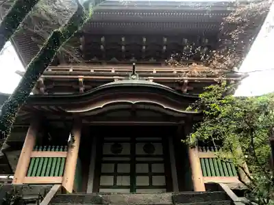 柞原八幡宮の山門・神門