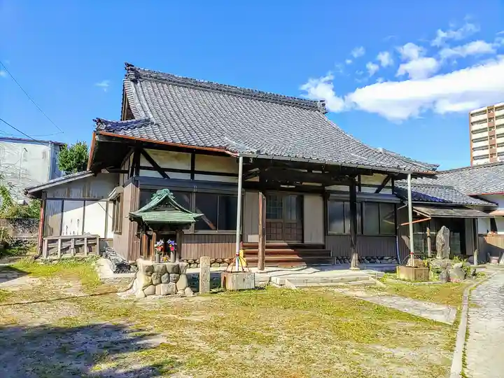 延命寺の本殿・本堂