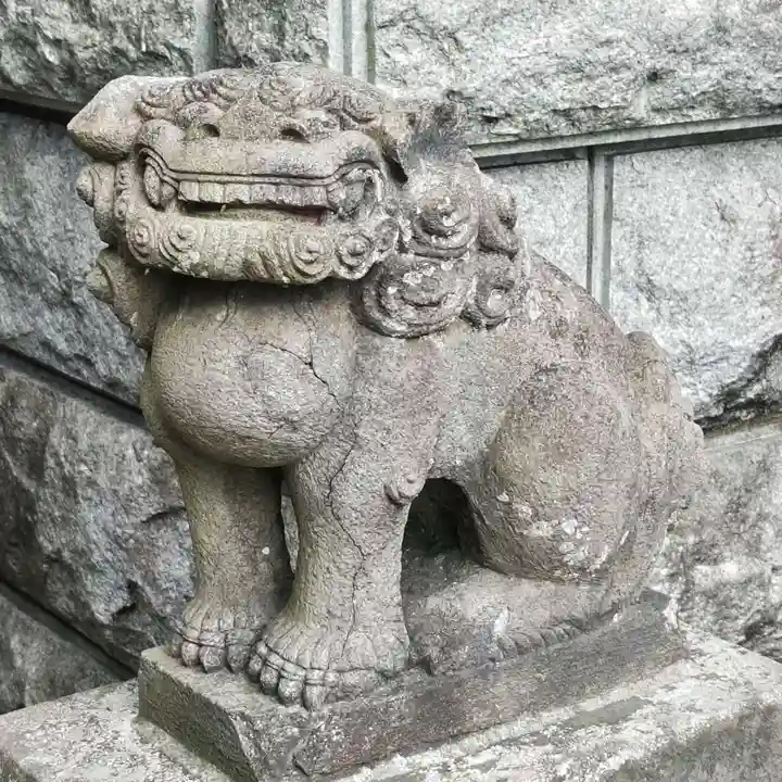 館山神社の狛犬