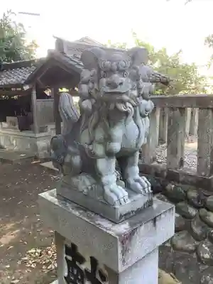 神明社（篠木町）の狛犬