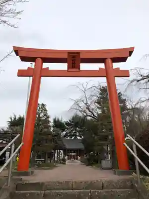 諏訪神社の鳥居
