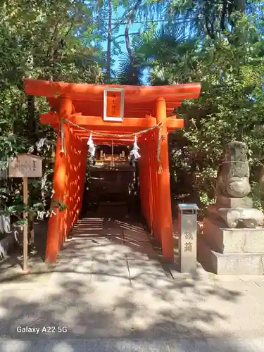 空鞘稲生神社の末社