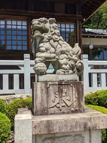 手力雄神社の狛犬