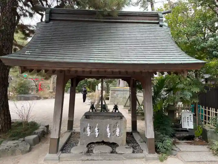 葛飾八幡宮の{uncategorized: "未分類", other: "その他", undefined: "問題あり", building: "その他建物", grave: "お墓", sacred_gate: "鳥居", guardian: "狛犬", statue: "像", buddha: "仏像", history: "歴史", nature: "自然", garden: "庭園", animal: "動物", pagoda: "塔", temizu: "手水舎", mountain_gate: "山門・神門", sanctuary: "本殿・本堂", subordinate: "末社・摂社", art: "芸術", scenery: "景色", jizo: "地蔵", ema: "絵馬", goshuin: "御朱印", omikuji: "おみくじ", items: "授与品その他", amulet: "お守り", goshuincho: "御朱印帳", eats: "食事", festival: "お祭り", votive_dance: "神楽", shichigosan: "七五三参", wedding: "結婚式", experience: "体験その他", initially: "初詣", around: "周辺", anti_infection: "感染症対策"}