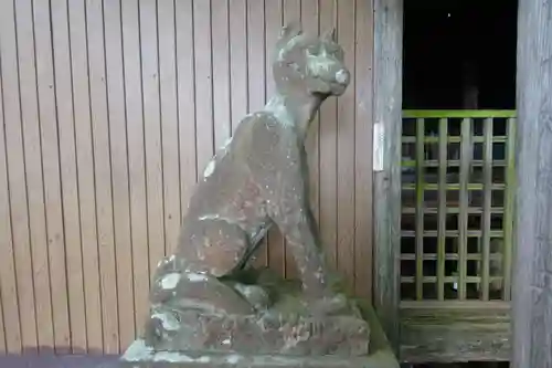 両神御嶽神社本社の狛犬