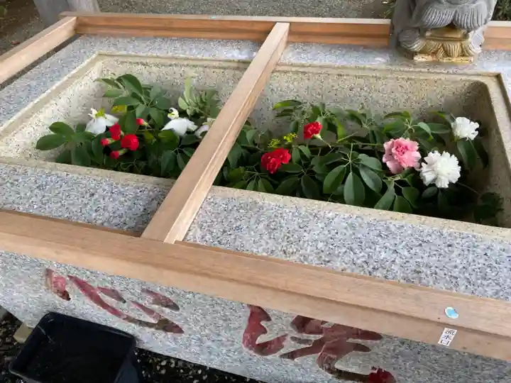 比々多神社の手水舎