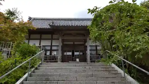 妙法生寺の本殿・本堂