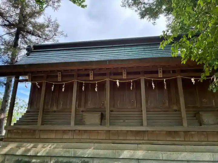 下多賀神社の{uncategorized: "未分類", other: "その他", undefined: "問題あり", building: "その他建物", grave: "お墓", sacred_gate: "鳥居", guardian: "狛犬", statue: "像", buddha: "仏像", history: "歴史", nature: "自然", garden: "庭園", animal: "動物", pagoda: "塔", temizu: "手水舎", mountain_gate: "山門・神門", sanctuary: "本殿・本堂", subordinate: "末社・摂社", art: "芸術", scenery: "景色", jizo: "地蔵", ema: "絵馬", goshuin: "御朱印", omikuji: "おみくじ", items: "授与品その他", amulet: "お守り", goshuincho: "御朱印帳", eats: "食事", festival: "お祭り", votive_dance: "神楽", shichigosan: "七五三参", wedding: "結婚式", experience: "体験その他", initially: "初詣", around: "周辺", anti_infection: "感染症対策"}
