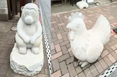 成田山 薬師堂(旧本堂)の狛犬