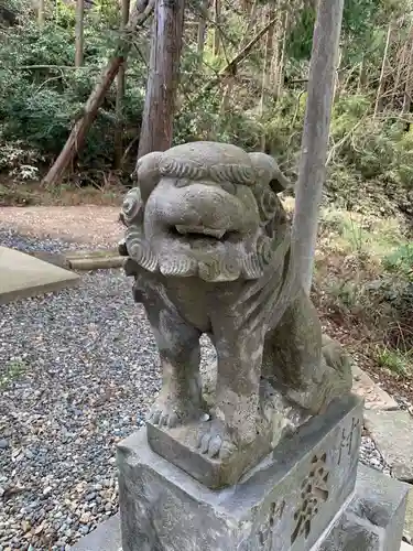 八幡神社の狛犬