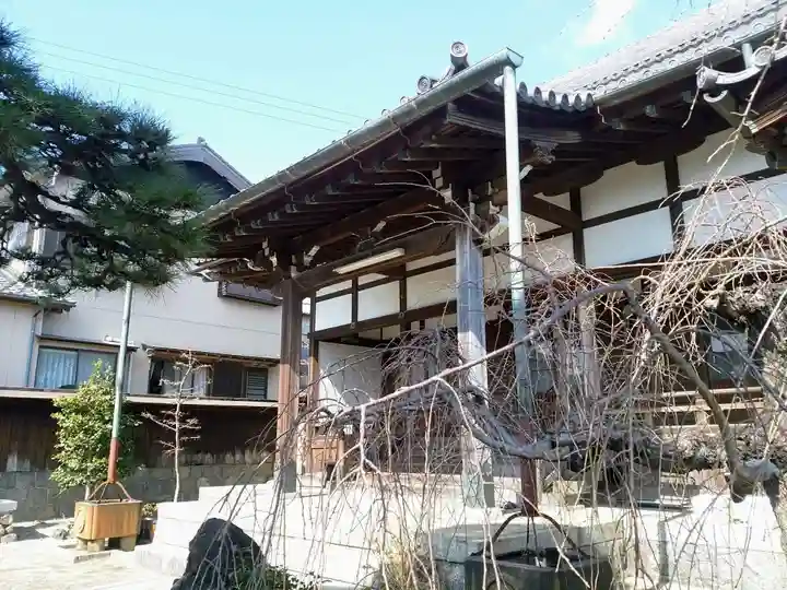 豊仁寺の本殿・本堂