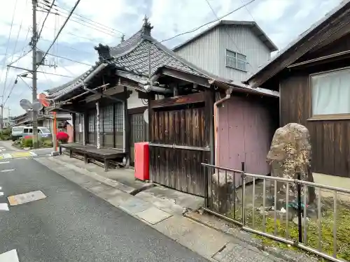 深川地蔵堂の{uncategorized: "未分類", other: "その他", undefined: "問題あり", building: "その他建物", grave: "お墓", sacred_gate: "鳥居", guardian: "狛犬", statue: "像", buddha: "仏像", history: "歴史", nature: "自然", garden: "庭園", animal: "動物", pagoda: "塔", temizu: "手水舎", mountain_gate: "山門・神門", sanctuary: "本殿・本堂", subordinate: "末社・摂社", art: "芸術", scenery: "景色", jizo: "地蔵", ema: "絵馬", goshuin: "御朱印", omikuji: "おみくじ", items: "授与品その他", amulet: "お守り", goshuincho: "御朱印帳", eats: "食事", festival: "お祭り", votive_dance: "神楽", shichigosan: "七五三参", wedding: "結婚式", experience: "体験その他", initially: "初詣", around: "周辺", anti_infection: "感染症対策"}