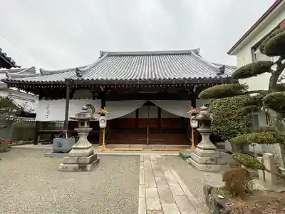 常行寺の本殿・本堂
