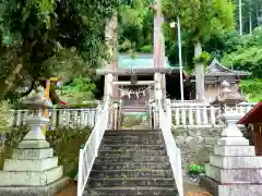 諏訪神社の鳥居