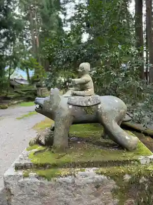 雄山神社中宮祈願殿(富山県)
