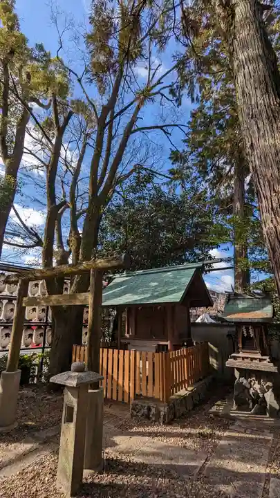 岡崎神社の末社・摂社