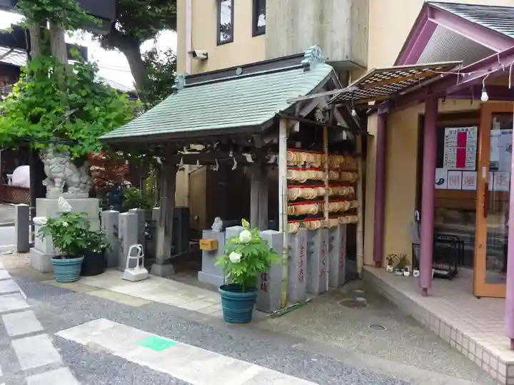菊名神社の手水舎