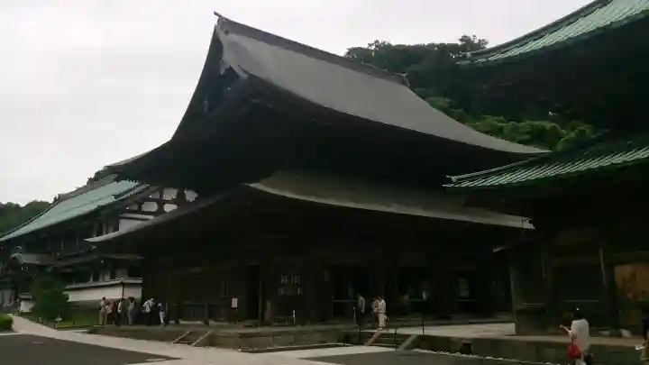 建長寺の{uncategorized: "未分類", other: "その他", undefined: "問題あり", building: "その他建物", grave: "お墓", sacred_gate: "鳥居", guardian: "狛犬", statue: "像", buddha: "仏像", history: "歴史", nature: "自然", garden: "庭園", animal: "動物", pagoda: "塔", temizu: "手水舎", mountain_gate: "山門・神門", sanctuary: "本殿・本堂", subordinate: "末社・摂社", art: "芸術", scenery: "景色", jizo: "地蔵", ema: "絵馬", goshuin: "御朱印", omikuji: "おみくじ", items: "授与品その他", amulet: "お守り", goshuincho: "御朱印帳", eats: "食事", festival: "お祭り", votive_dance: "神楽", shichigosan: "七五三参", wedding: "結婚式", experience: "体験その他", initially: "初詣", around: "周辺", anti_infection: "感染症対策"}