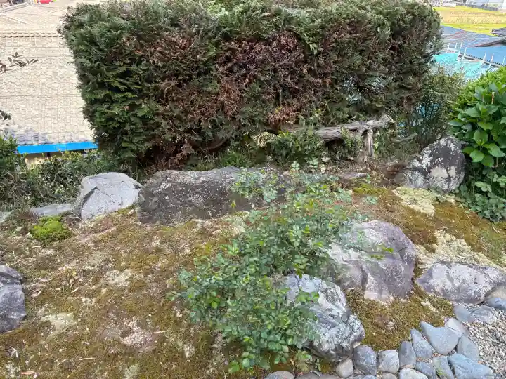 善福寺の{uncategorized: "未分類", other: "その他", undefined: "問題あり", building: "その他建物", grave: "お墓", sacred_gate: "鳥居", guardian: "狛犬", statue: "像", buddha: "仏像", history: "歴史", nature: "自然", garden: "庭園", animal: "動物", pagoda: "塔", temizu: "手水舎", mountain_gate: "山門・神門", sanctuary: "本殿・本堂", subordinate: "末社・摂社", art: "芸術", scenery: "景色", jizo: "地蔵", ema: "絵馬", goshuin: "御朱印", omikuji: "おみくじ", items: "授与品その他", amulet: "お守り", goshuincho: "御朱印帳", eats: "食事", festival: "お祭り", votive_dance: "神楽", shichigosan: "七五三参", wedding: "結婚式", experience: "体験その他", initially: "初詣", around: "周辺", anti_infection: "感染症対策"}