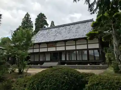 中山寺の本殿・本堂