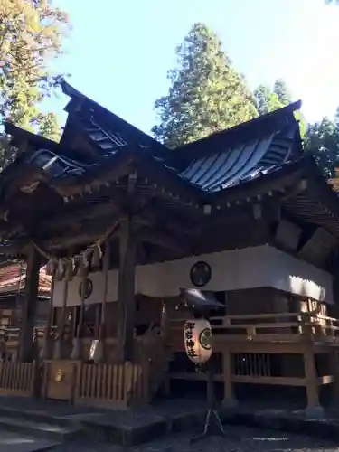 御岩神社の建物その他