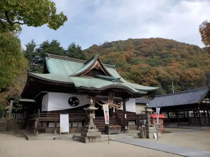 糸碕神社の本殿・本堂