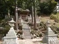 秦梨八幡宮の本殿・本堂