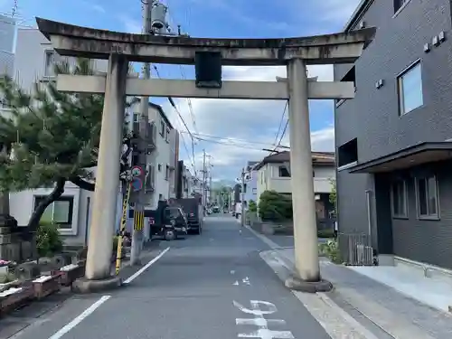 木嶋坐天照御魂神社の鳥居