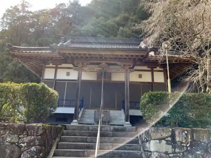 蓮華寺の本殿・本堂