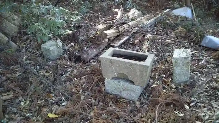 出世稲荷神社の手水舎