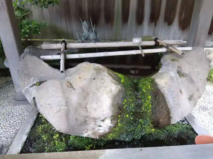 八幡宮の手水舎