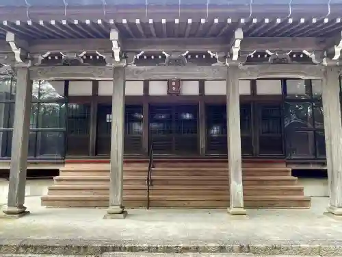 興敬寺の{uncategorized: "未分類", other: "その他", undefined: "問題あり", building: "その他建物", grave: "お墓", sacred_gate: "鳥居", guardian: "狛犬", statue: "像", buddha: "仏像", history: "歴史", nature: "自然", garden: "庭園", animal: "動物", pagoda: "塔", temizu: "手水舎", mountain_gate: "山門・神門", sanctuary: "本殿・本堂", subordinate: "末社・摂社", art: "芸術", scenery: "景色", jizo: "地蔵", ema: "絵馬", goshuin: "御朱印", omikuji: "おみくじ", items: "授与品その他", amulet: "お守り", goshuincho: "御朱印帳", eats: "食事", festival: "お祭り", votive_dance: "神楽", shichigosan: "七五三参", wedding: "結婚式", experience: "体験その他", initially: "初詣", around: "周辺", anti_infection: "感染症対策"}