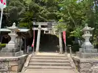 周防國総社宮 佐波神社の{uncategorized: "未分類", other: "その他", undefined: "問題あり", building: "その他建物", grave: "お墓", sacred_gate: "鳥居", guardian: "狛犬", statue: "像", buddha: "仏像", history: "歴史", nature: "自然", garden: "庭園", animal: "動物", pagoda: "塔", temizu: "手水舎", mountain_gate: "山門・神門", sanctuary: "本殿・本堂", subordinate: "末社・摂社", art: "芸術", scenery: "景色", jizo: "地蔵", ema: "絵馬", goshuin: "御朱印", omikuji: "おみくじ", items: "授与品その他", amulet: "お守り", goshuincho: "御朱印帳", eats: "食事", festival: "お祭り", votive_dance: "神楽", shichigosan: "七五三参", wedding: "結婚式", experience: "体験その他", initially: "初詣", around: "周辺", anti_infection: "感染症対策"}