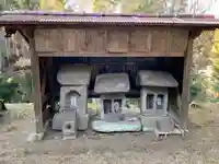 滝の不動尊の末社・摂社