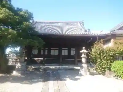 西生寺の本殿・本堂