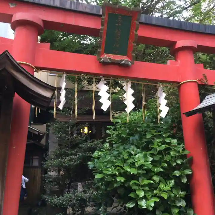 五十稲荷神社(栄寿稲荷神社)の鳥居